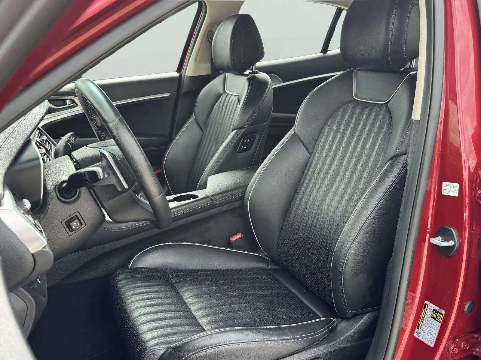 Genesis G70 photo 16