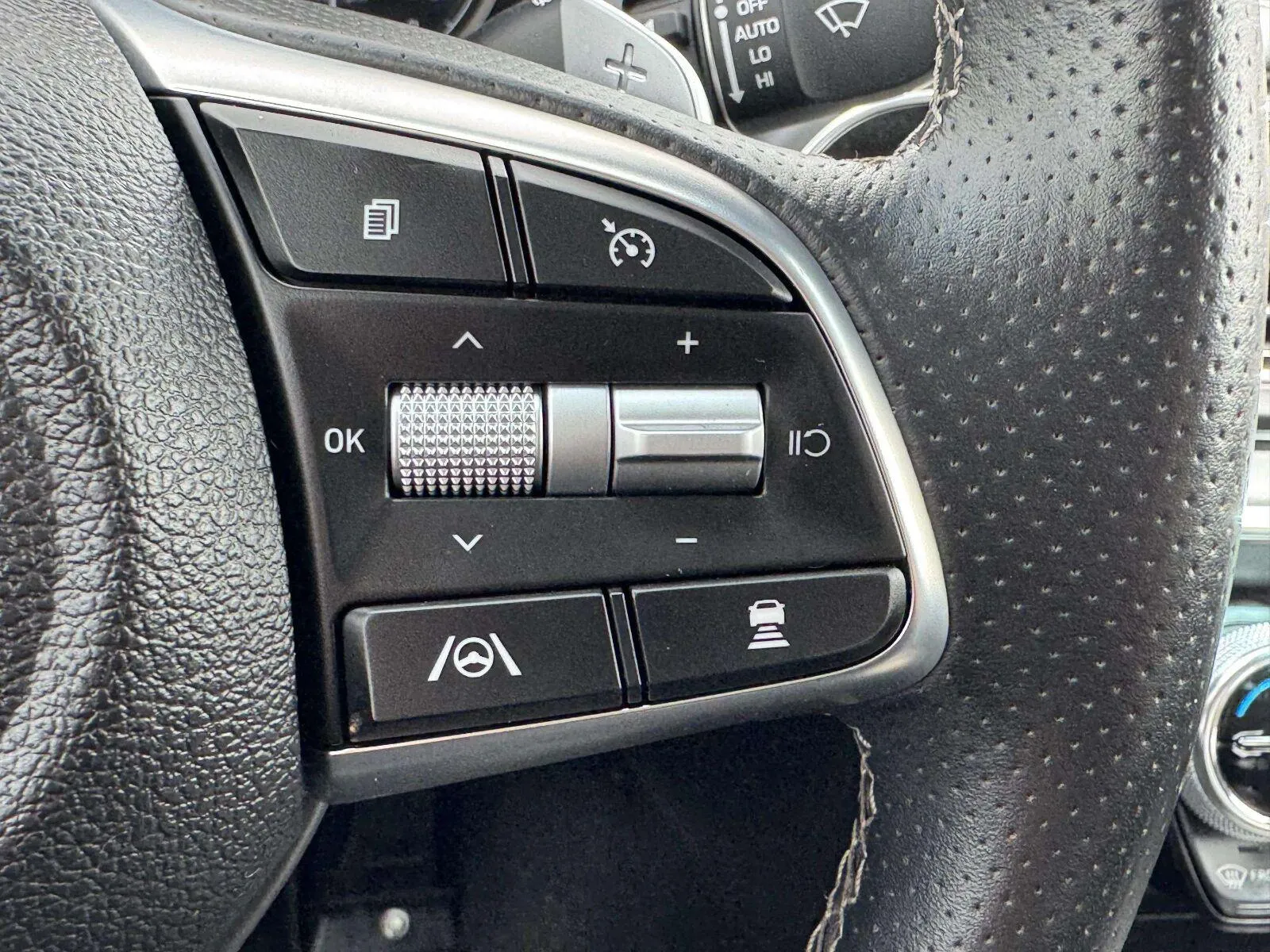 Genesis G70 photo 22