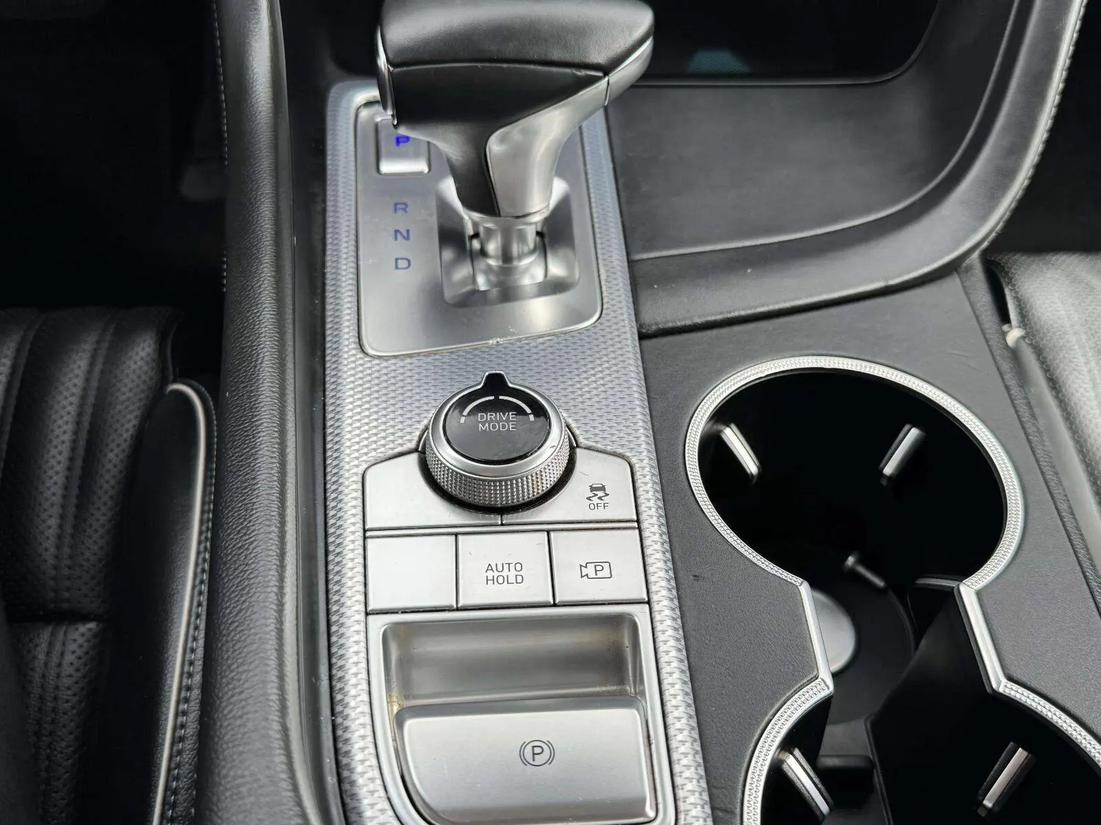 Genesis G70 photo 27