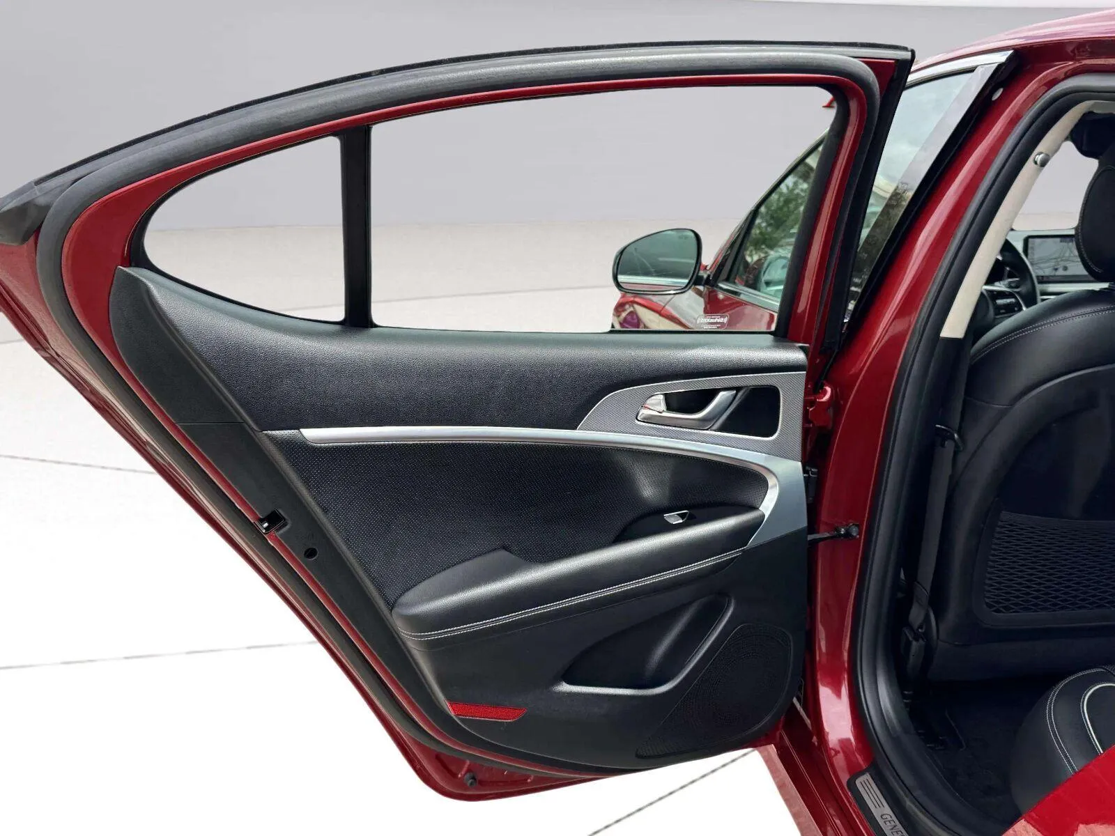 Genesis G70 photo 29