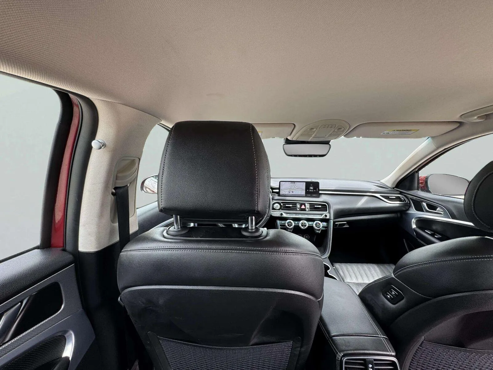 Genesis G70 photo 38