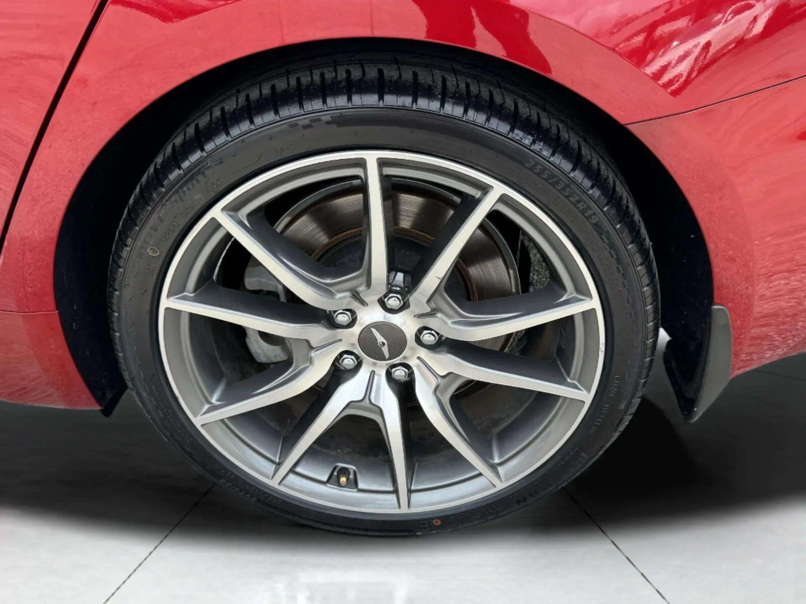 Genesis G70 photo 47
