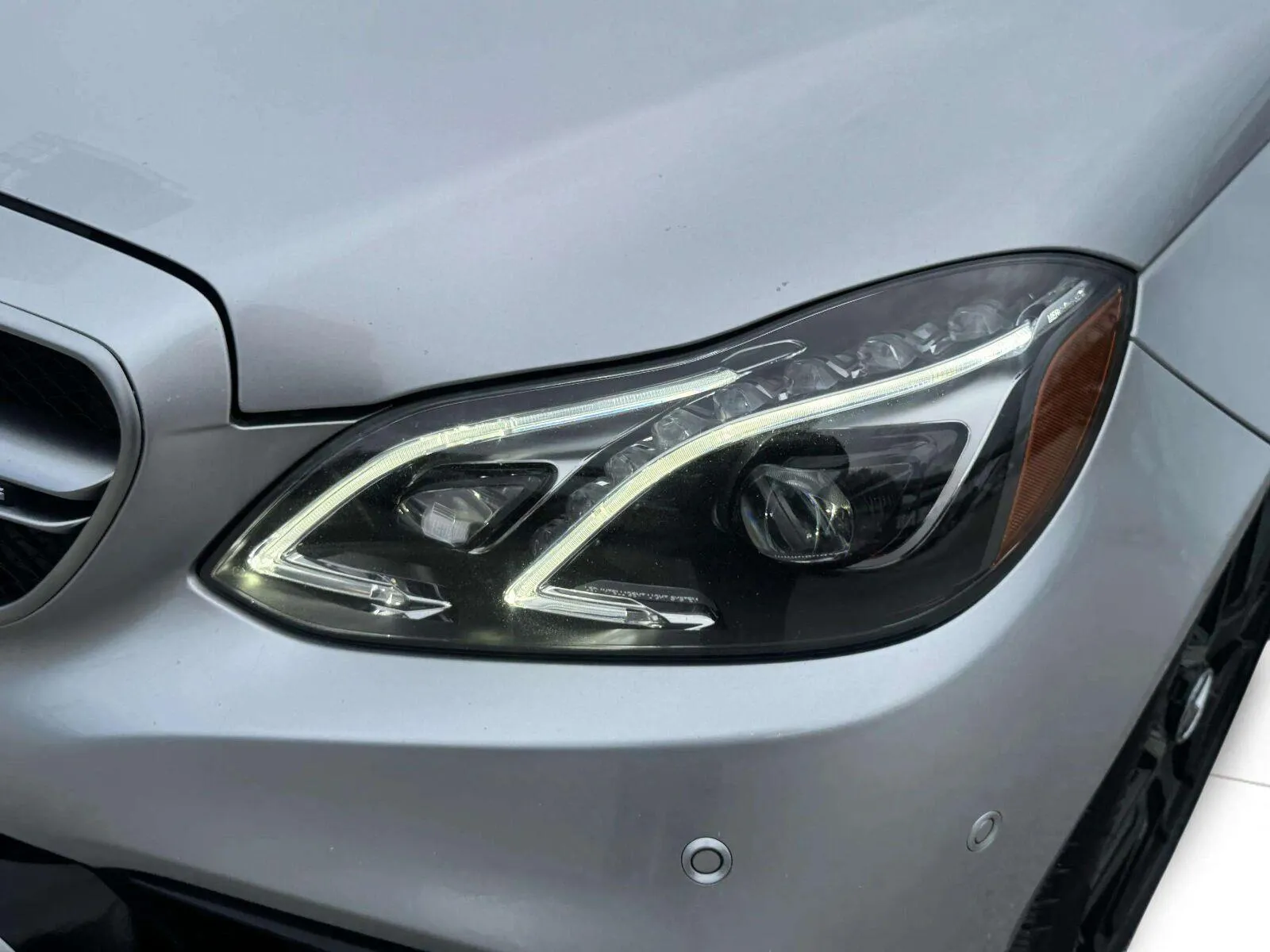 Mercedes-Benz E-Class photo 12