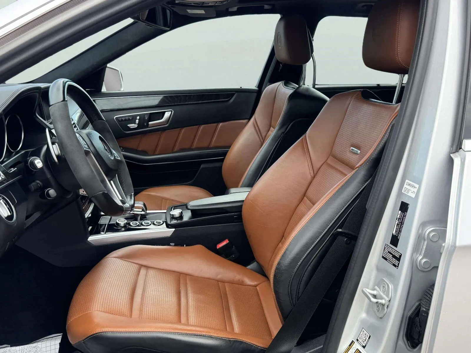Mercedes-Benz E-Class photo 17