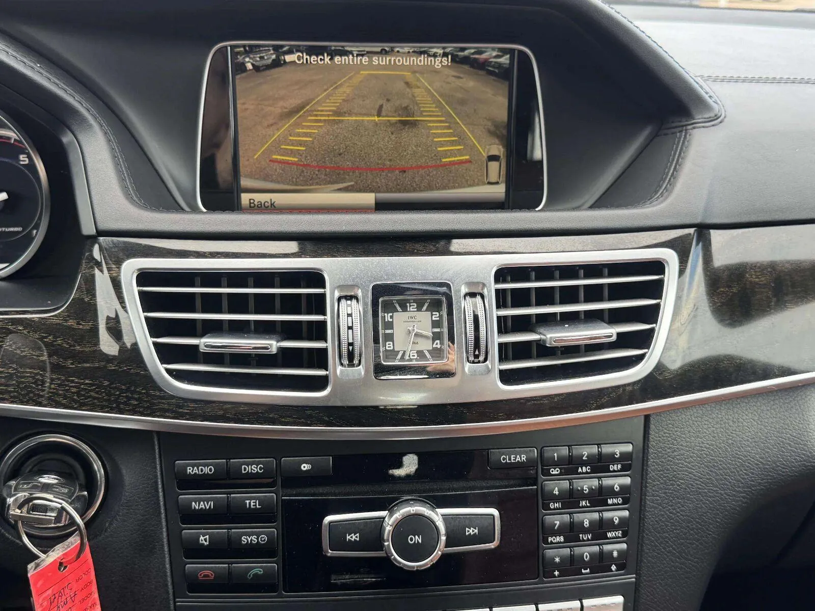 Mercedes-Benz E-Class photo 28