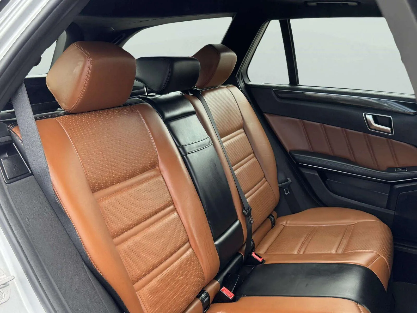 Mercedes-Benz E-Class photo 37