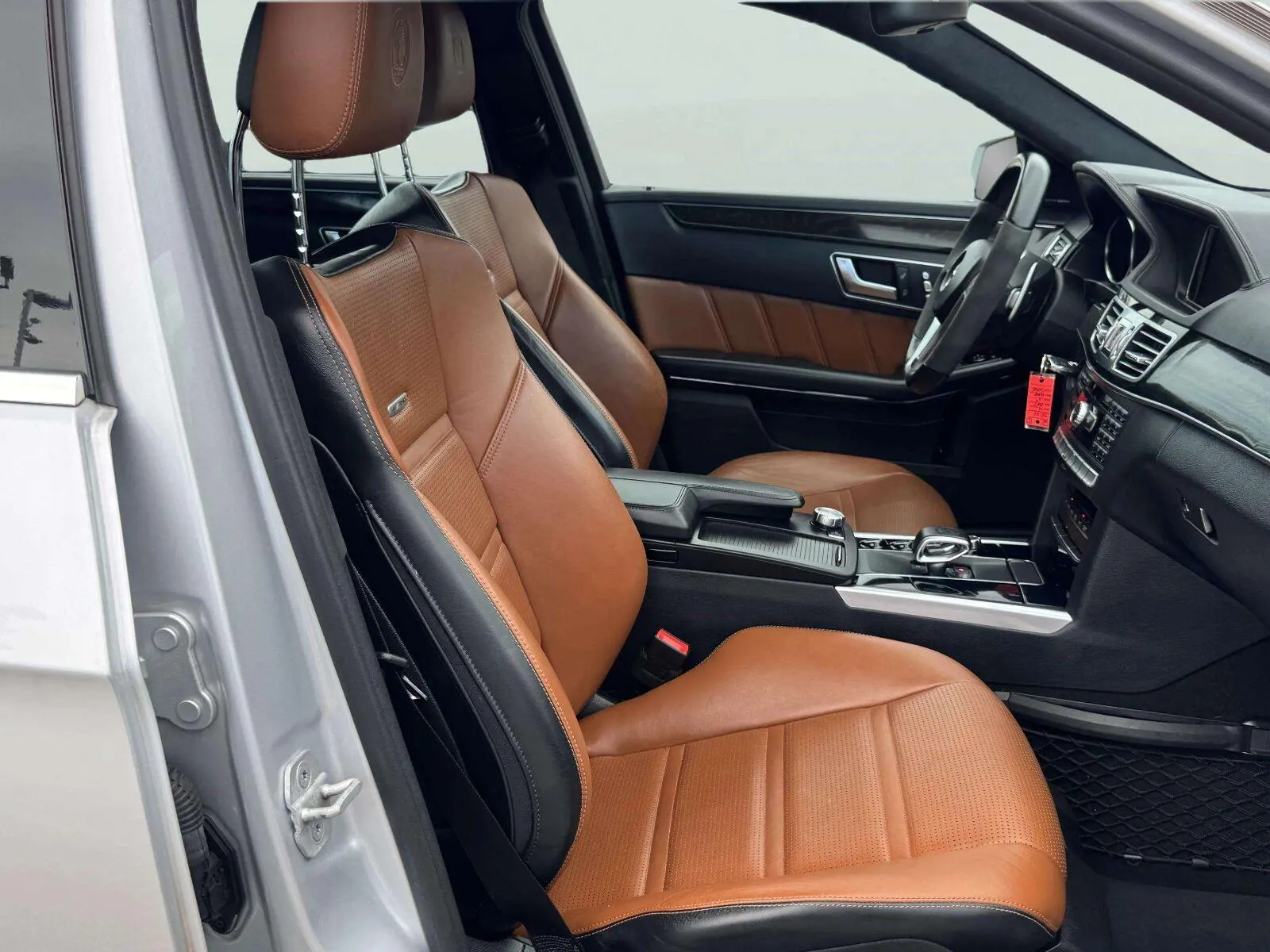 Mercedes-Benz E-Class photo 42