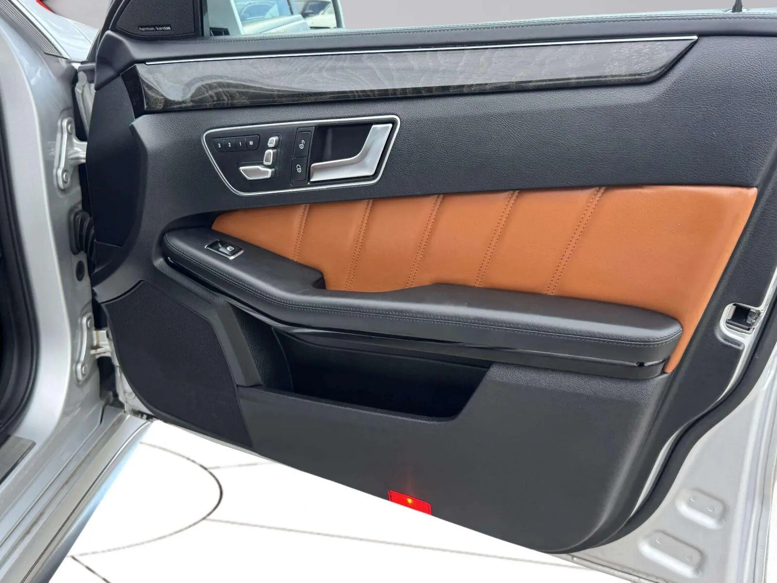 Mercedes-Benz E-Class photo 44
