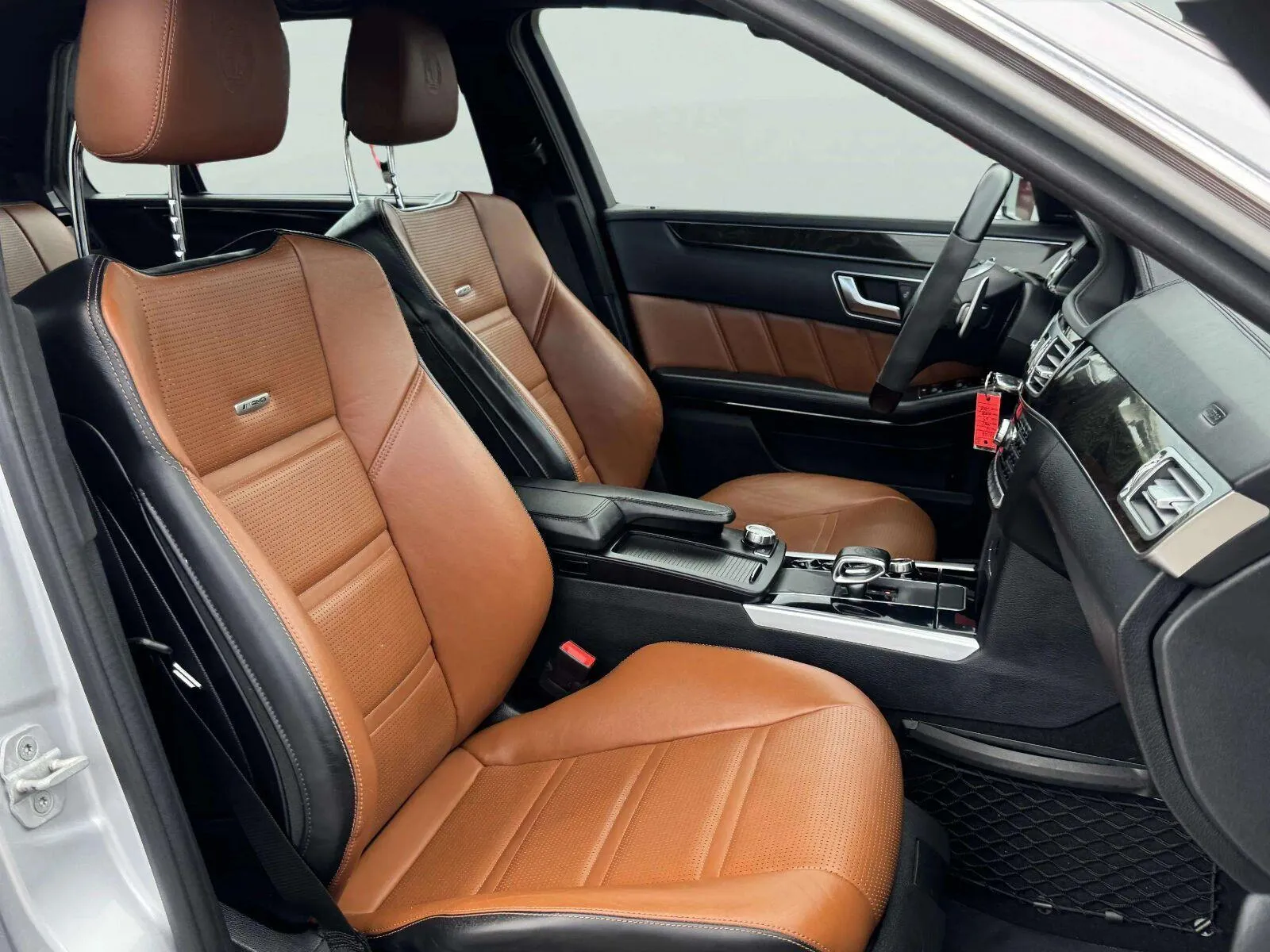 Mercedes-Benz E-Class photo 45