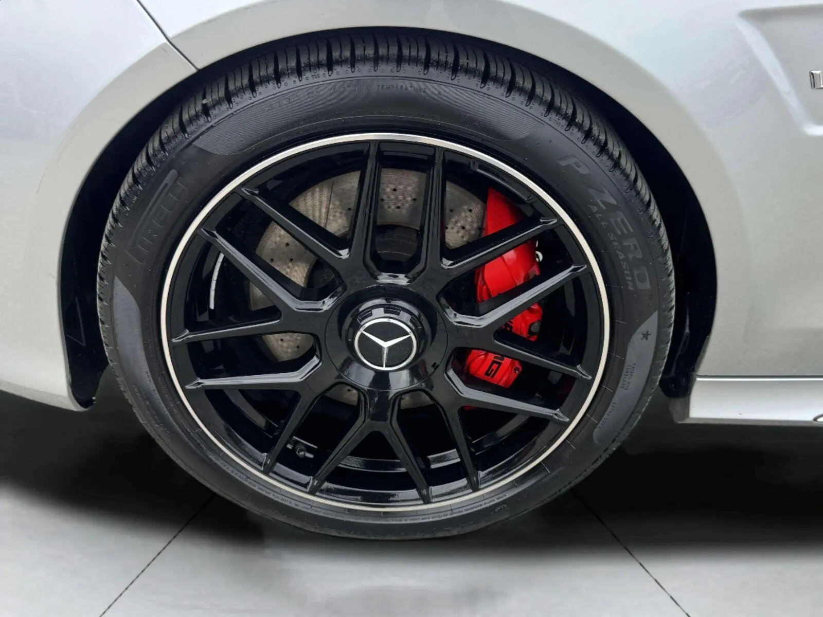 Mercedes-Benz E-Class photo 48