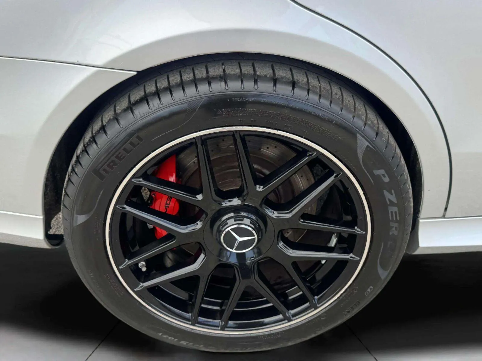 Mercedes-Benz E-Class photo 50