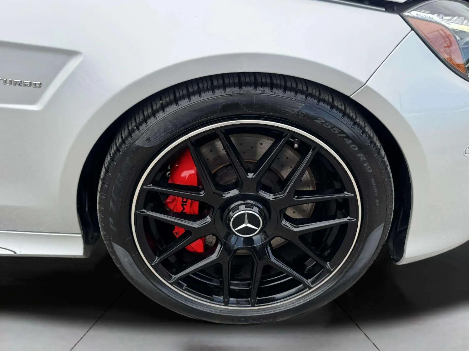 Mercedes-Benz E-Class photo 51