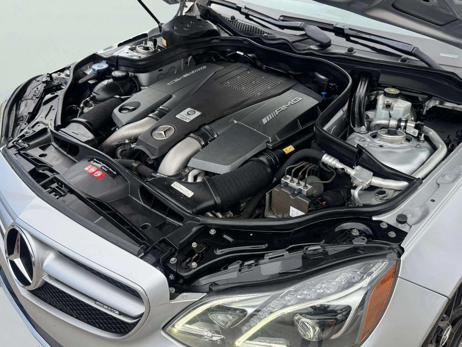 Mercedes-Benz E-Class photo 53