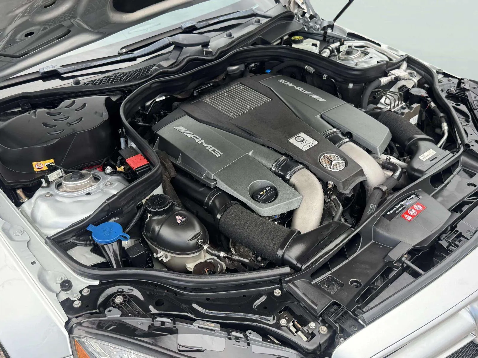 Mercedes-Benz E-Class photo 54
