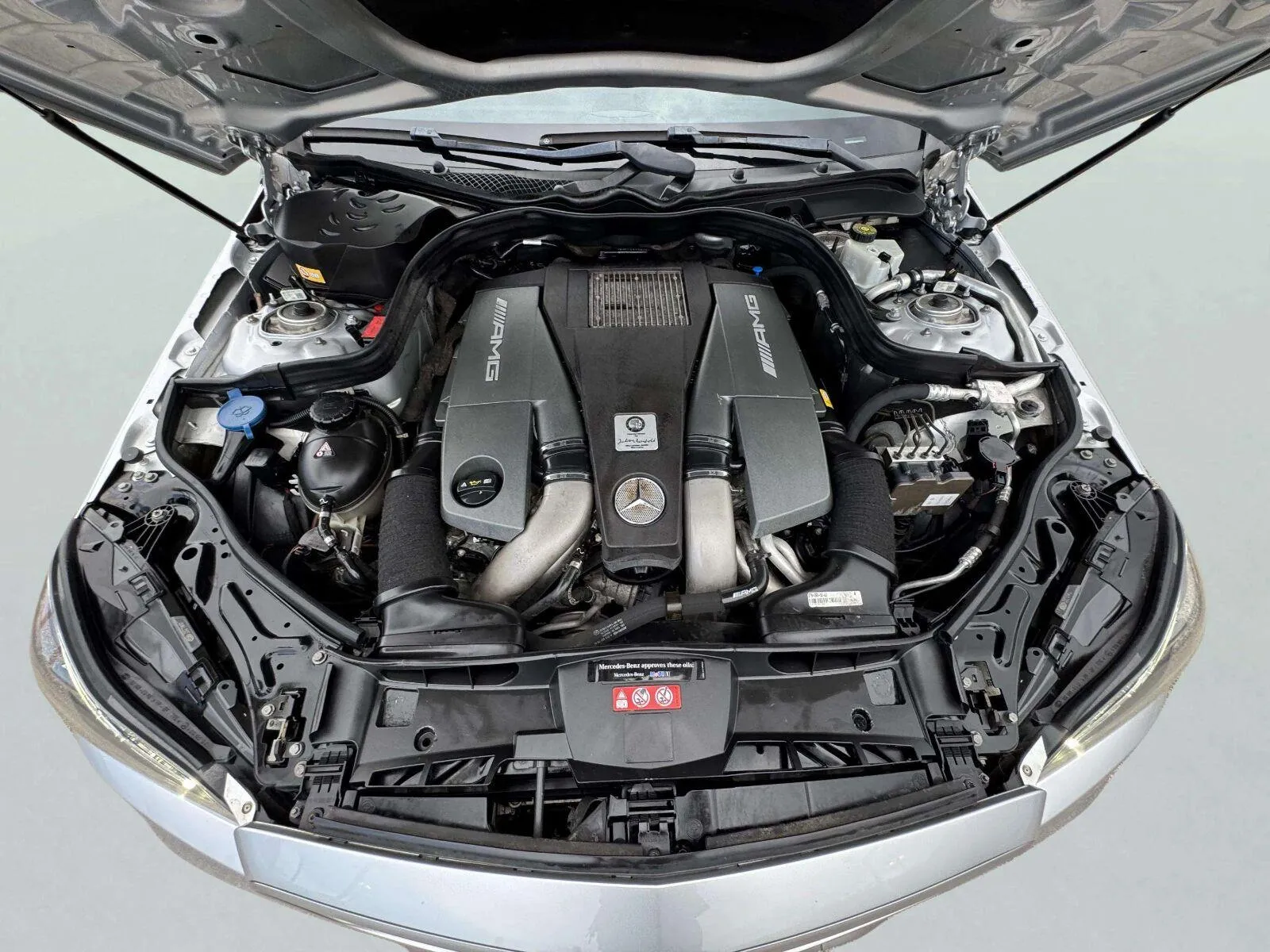 Mercedes-Benz E-Class photo 55