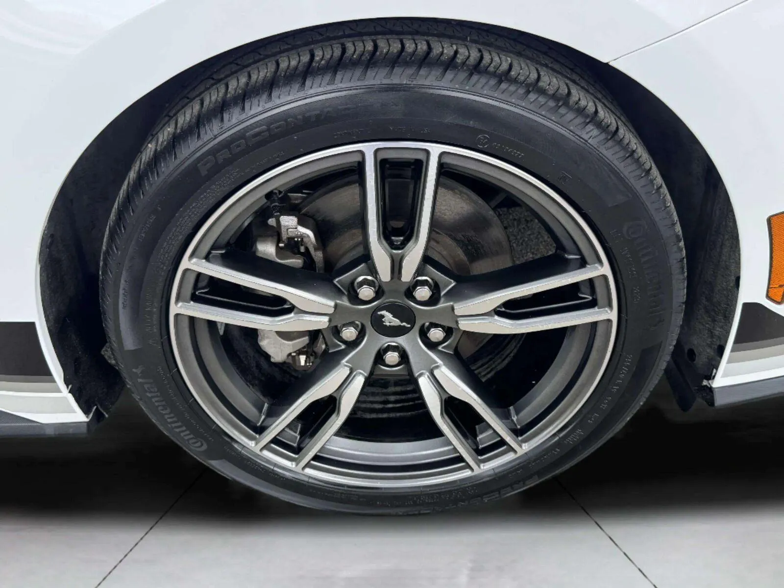 Ford Mustang photo 34