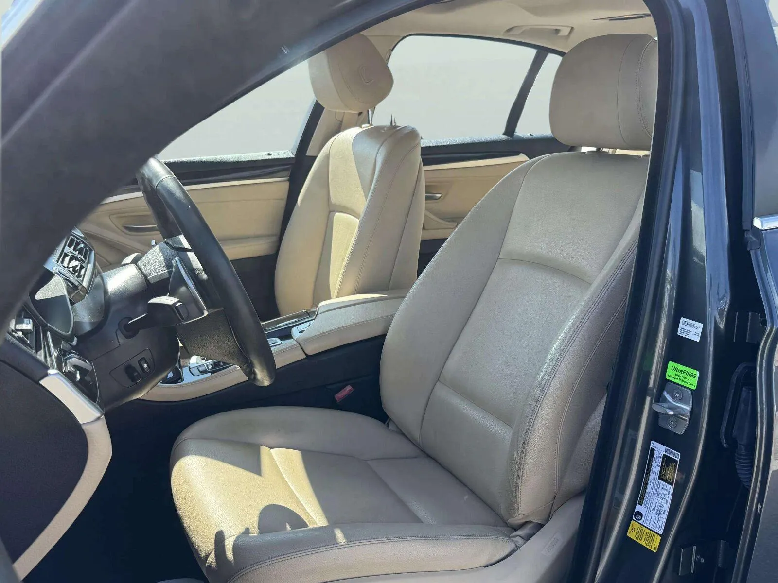 BMW 5 Series photo 19