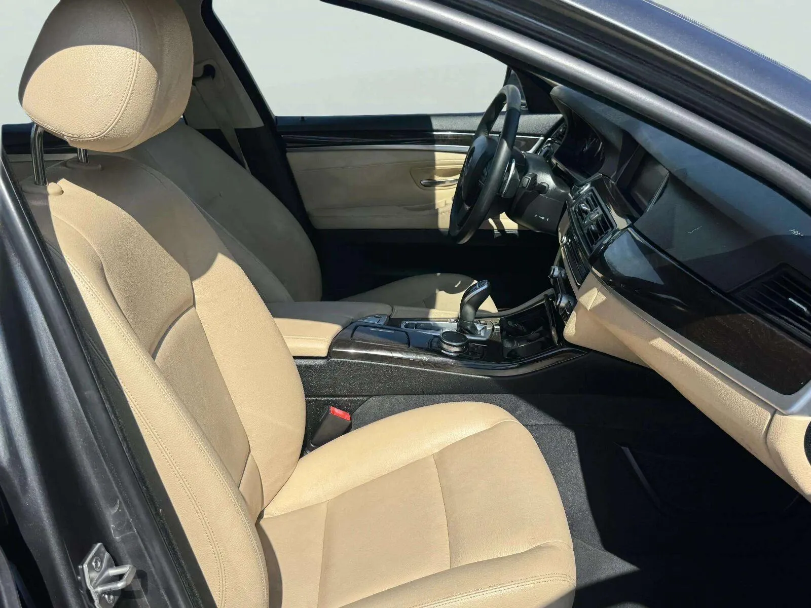 BMW 5 Series photo 41
