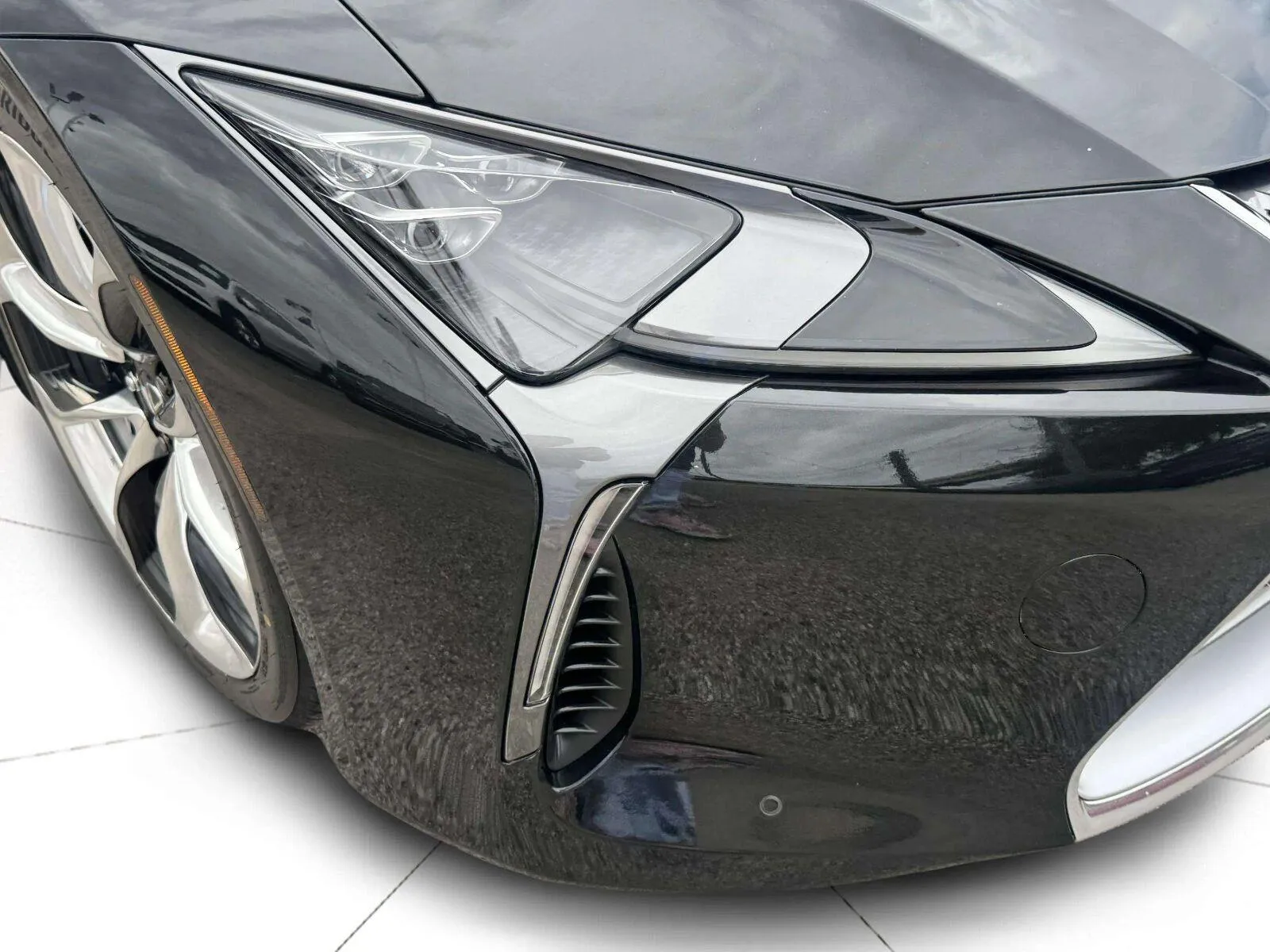 Lexus LC photo 11