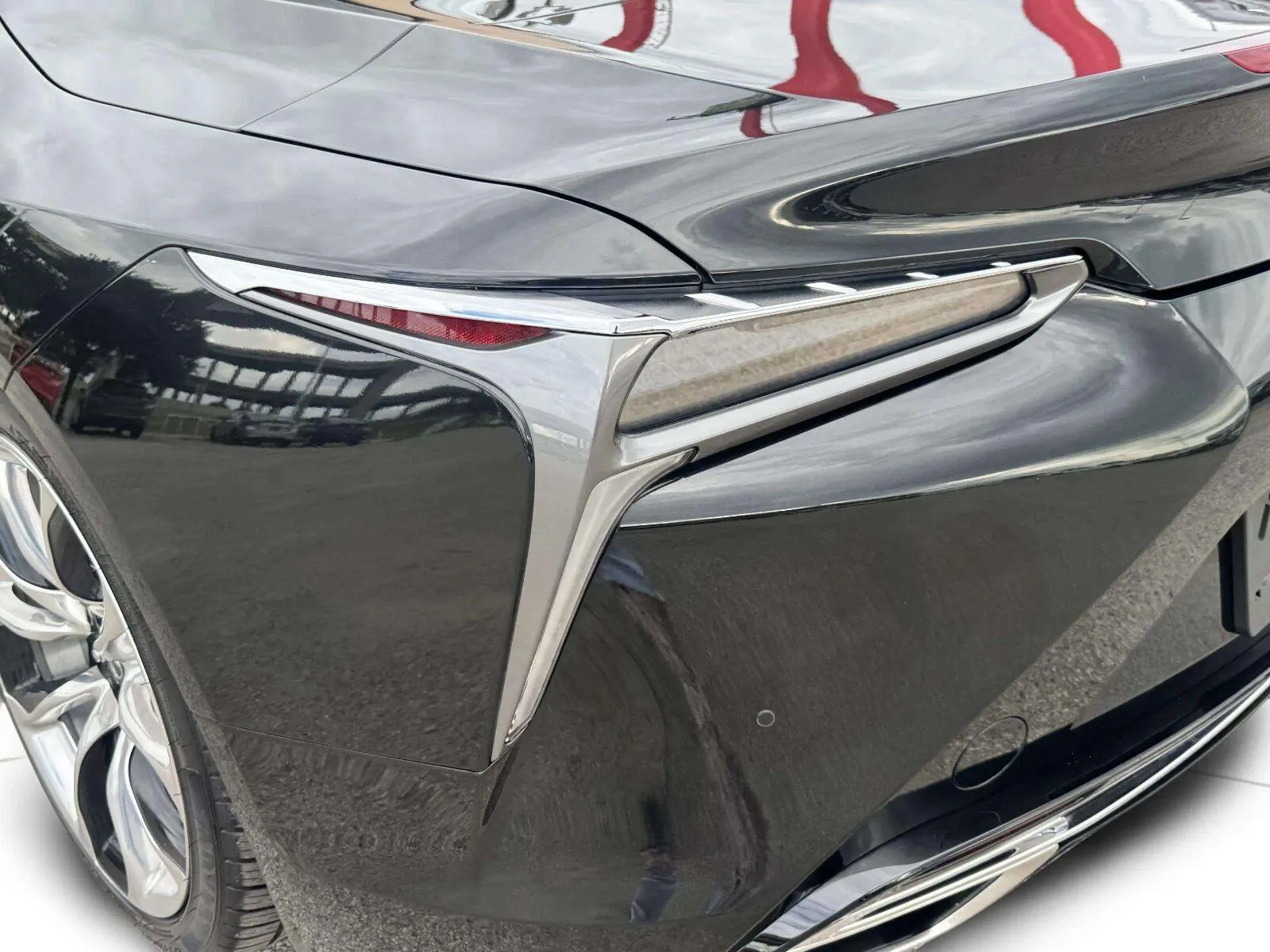 Lexus LC photo 14