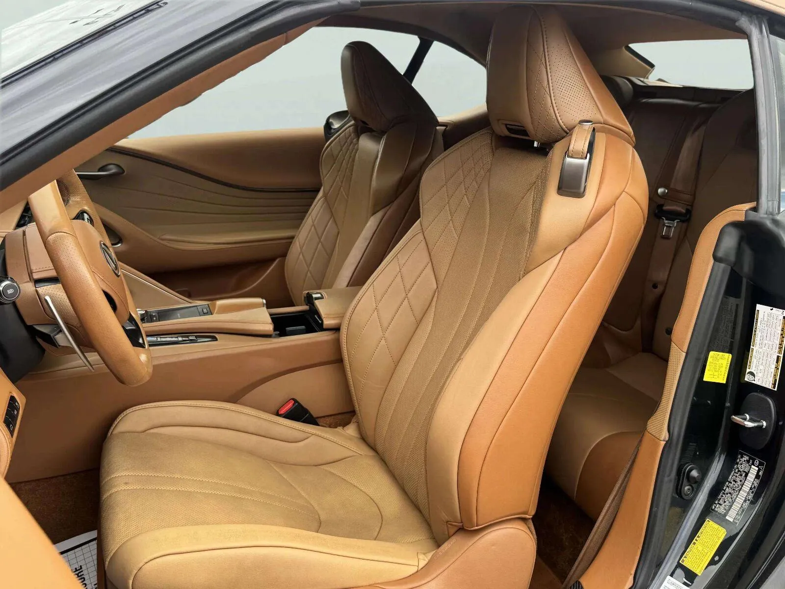 Lexus LC photo 20
