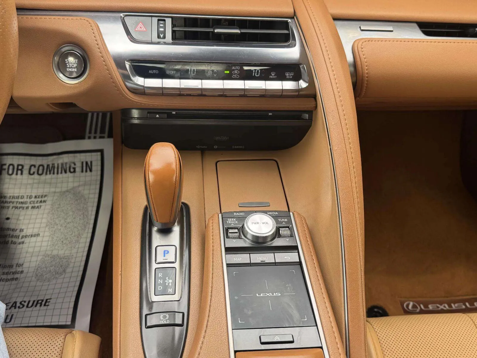 Lexus LC photo 30