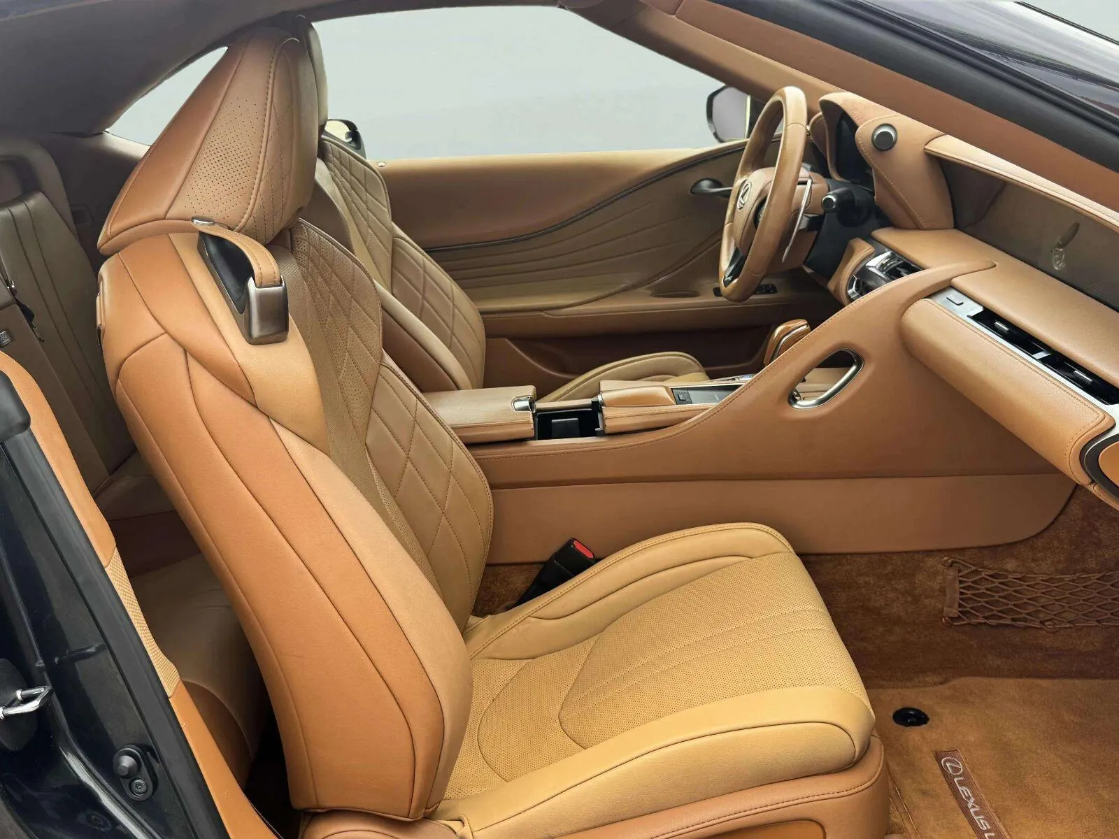 Lexus LC photo 32
