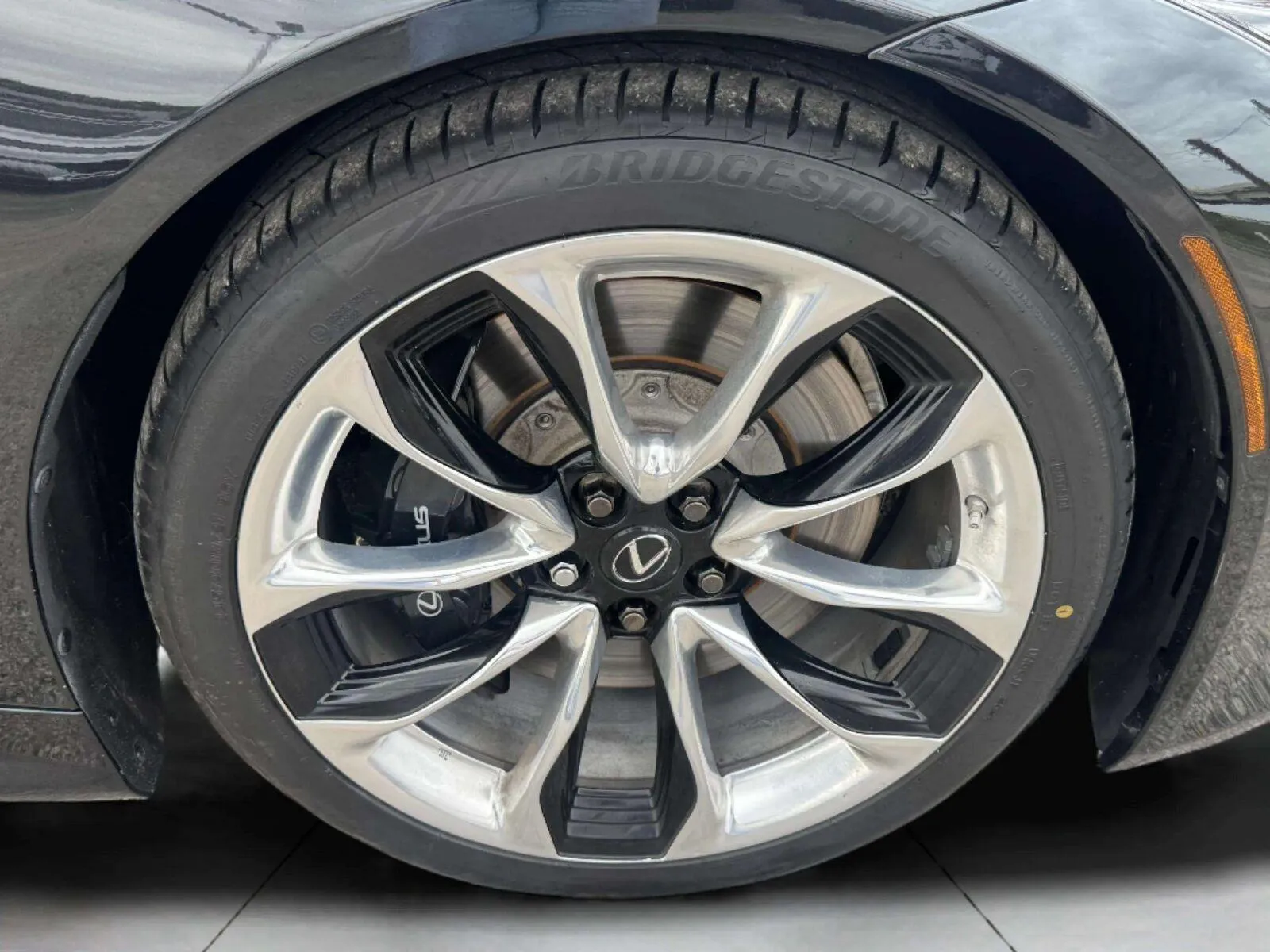 Lexus LC photo 42
