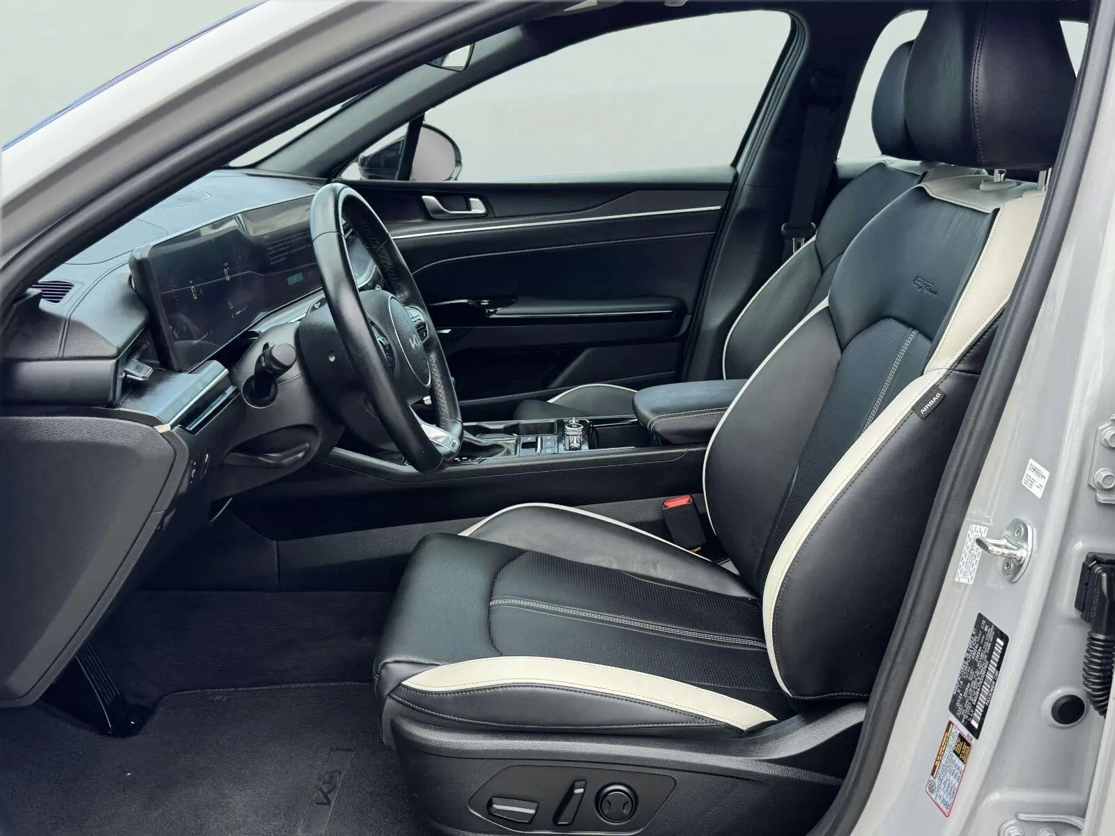 Kia K5 photo 16