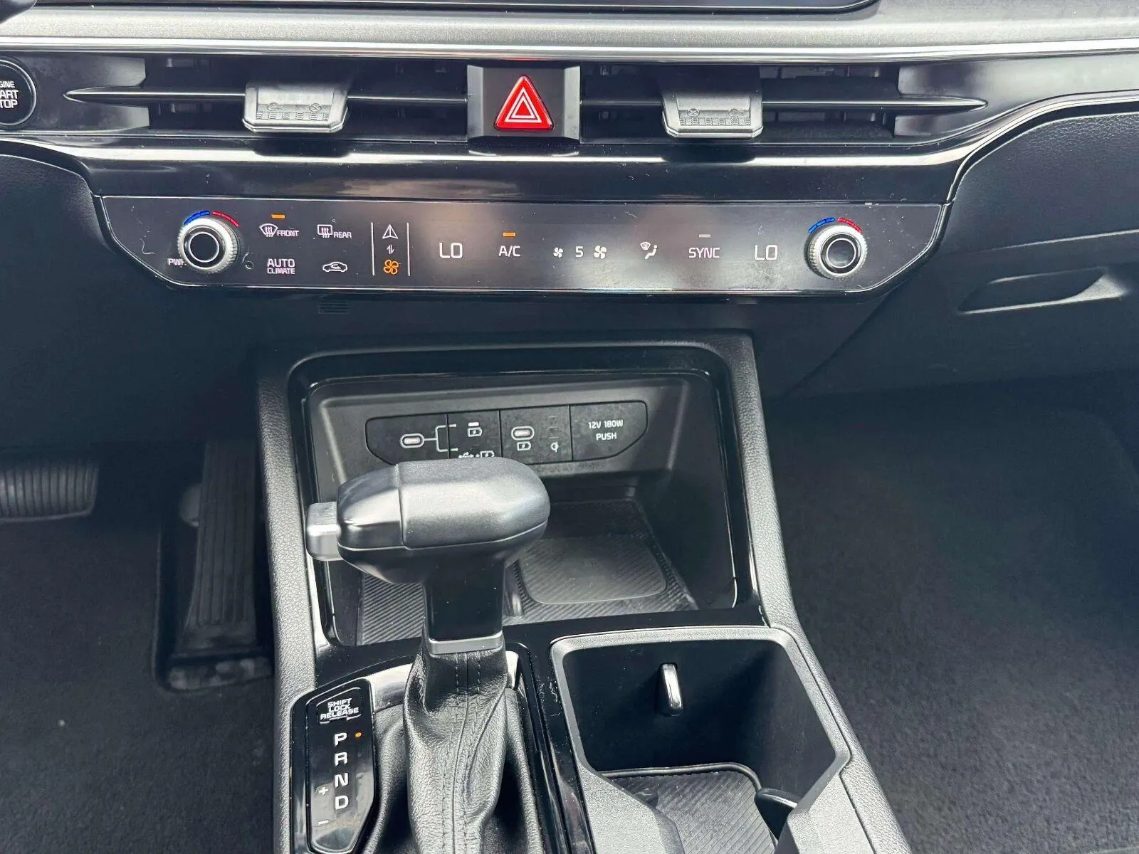 Kia K5 photo 26