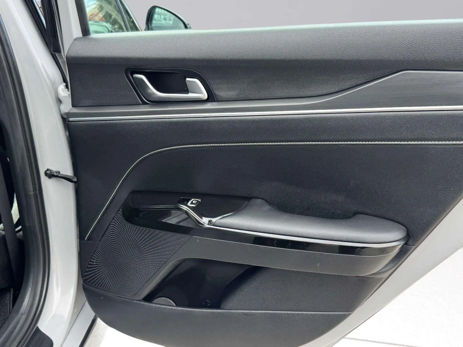 Kia K5 photo 33