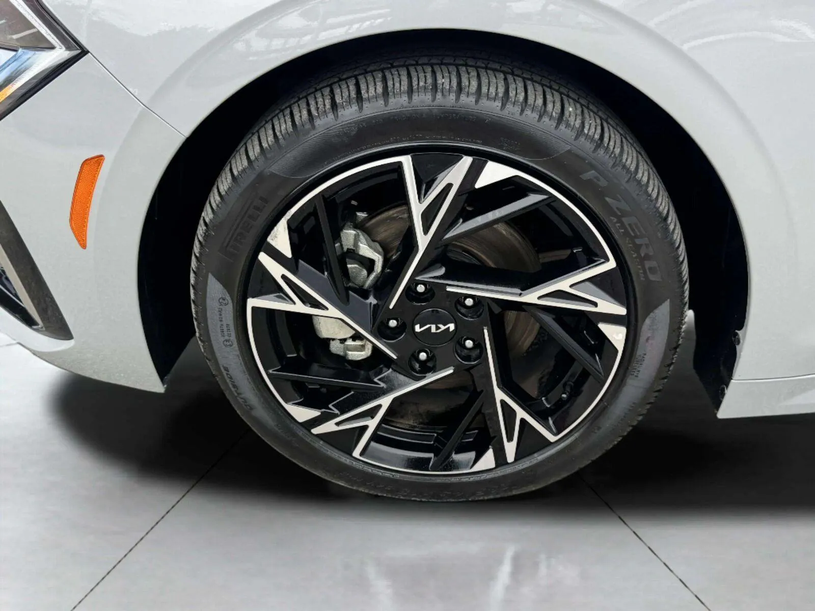 Kia K5 photo 45