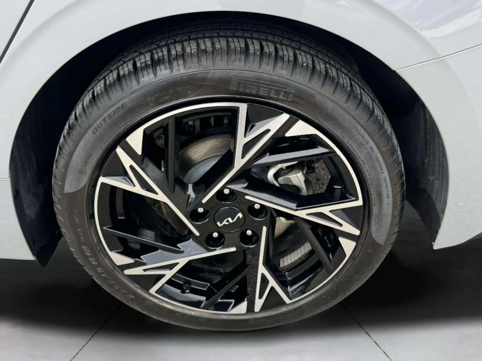 Kia K5 photo 46