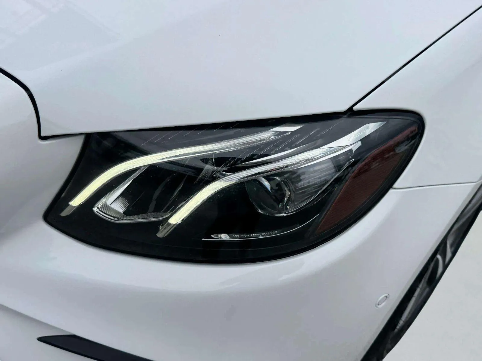 Mercedes-Benz E-Class photo 12