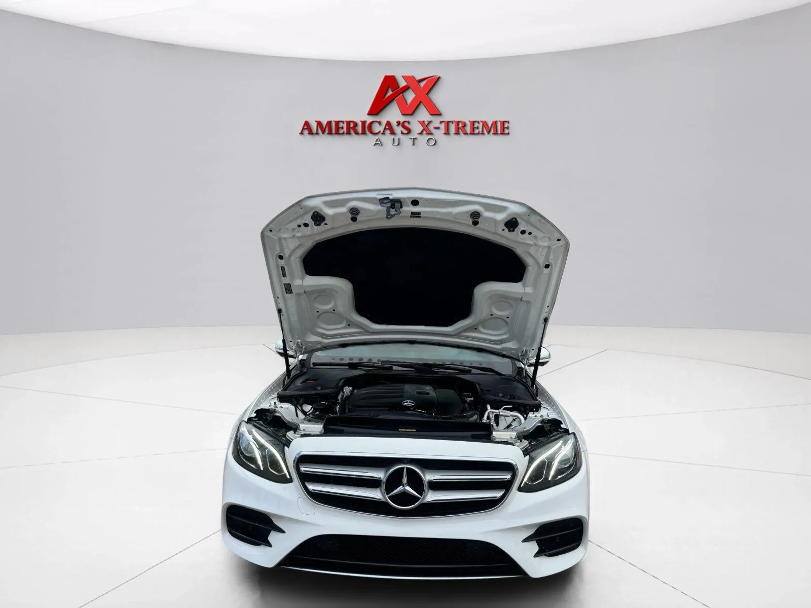 Mercedes-Benz E-Class photo 50