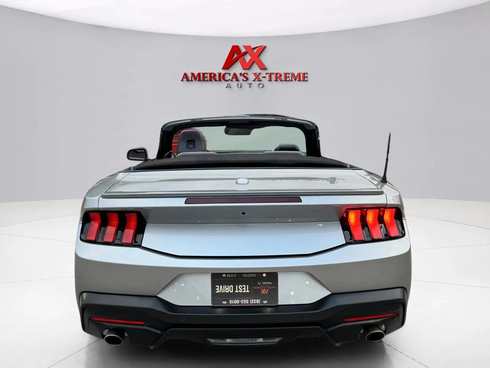 Ford Mustang photo 13