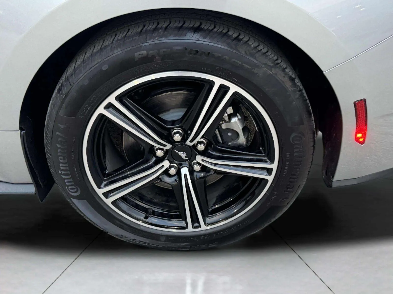 Ford Mustang photo 42