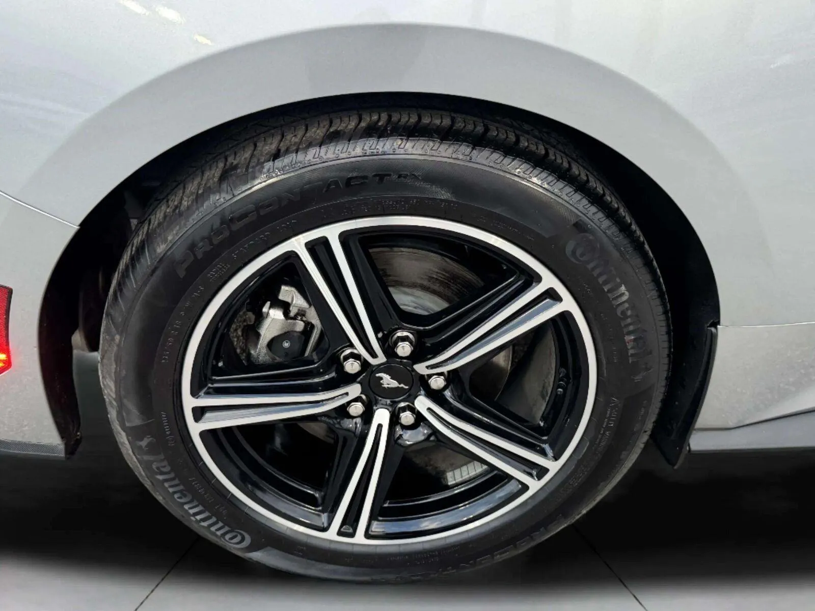 Ford Mustang photo 43