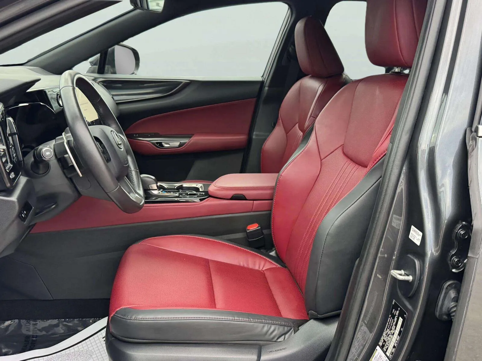 Lexus NX photo 16