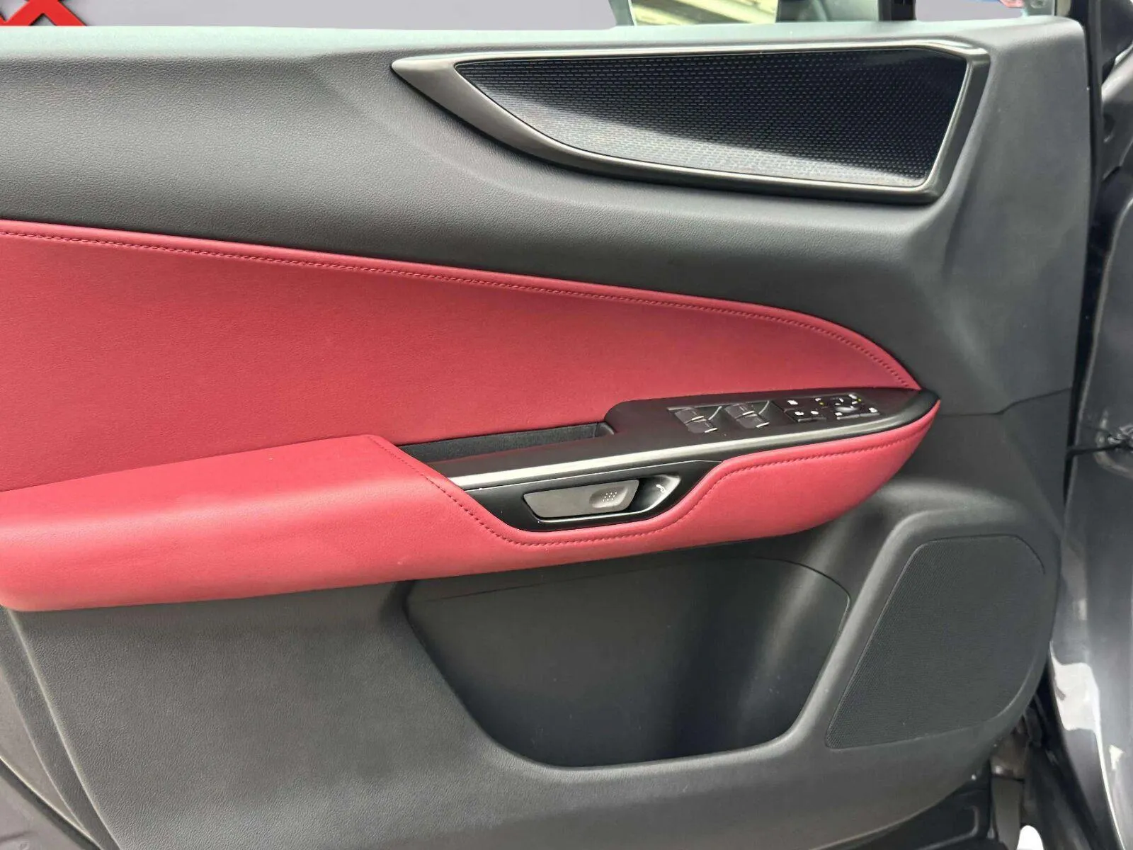 Lexus NX photo 18