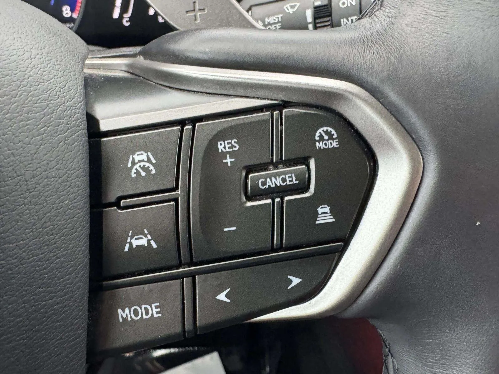 Lexus NX photo 25