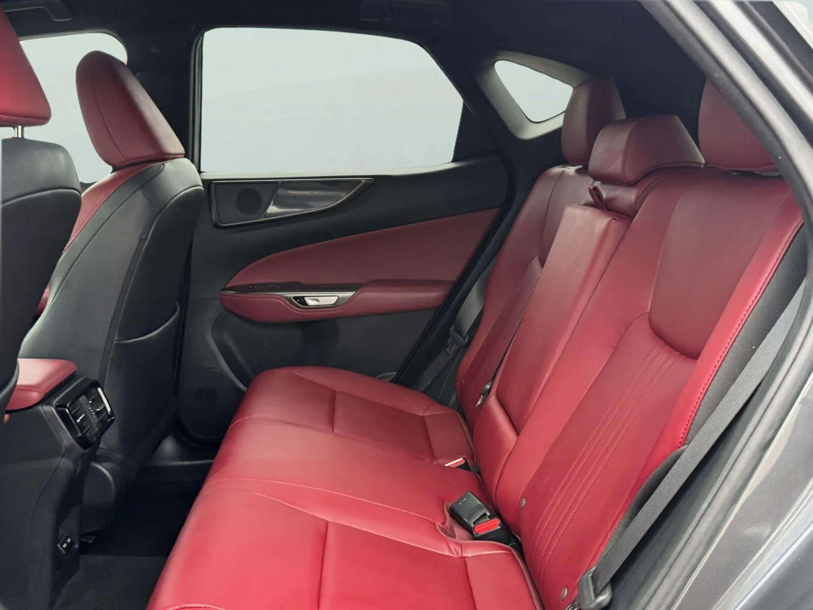 Lexus NX photo 30