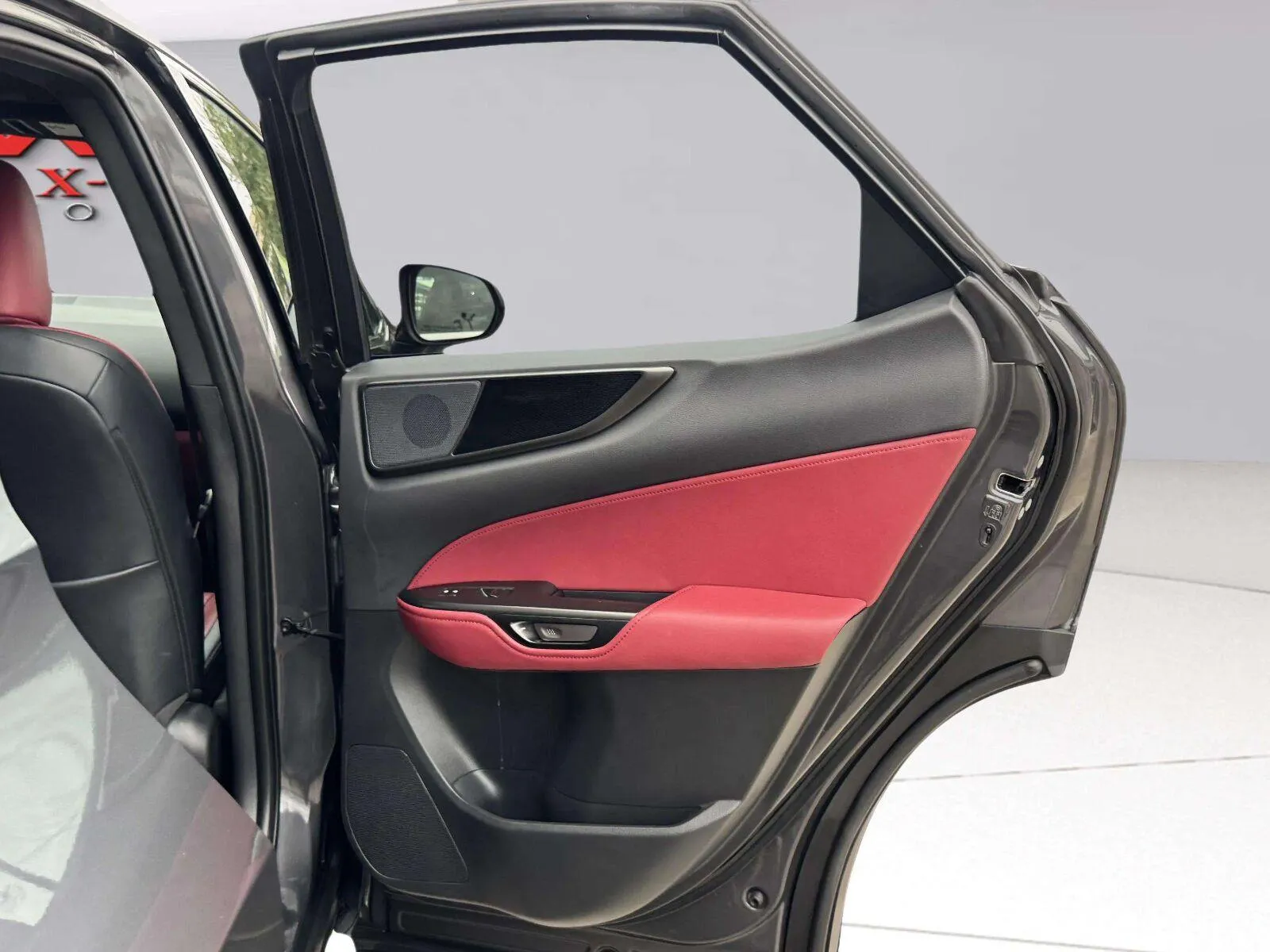 Lexus NX photo 35