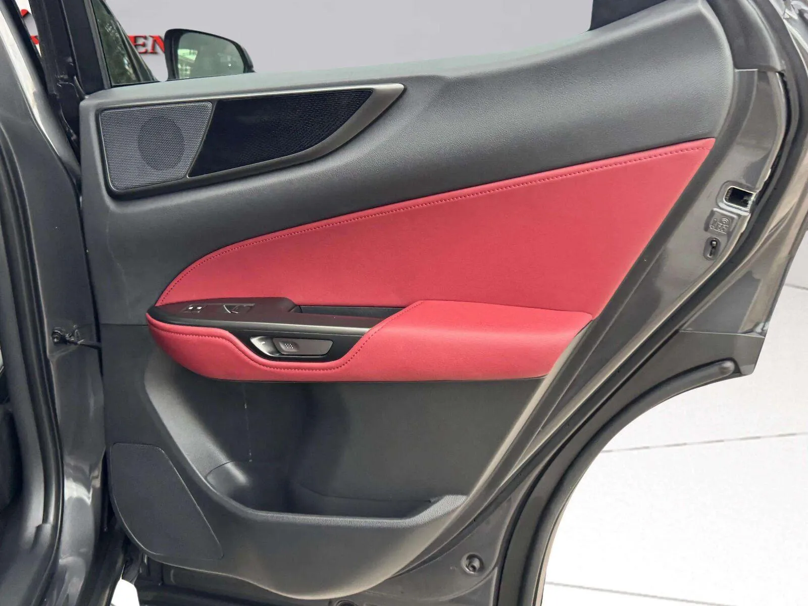 Lexus NX photo 36