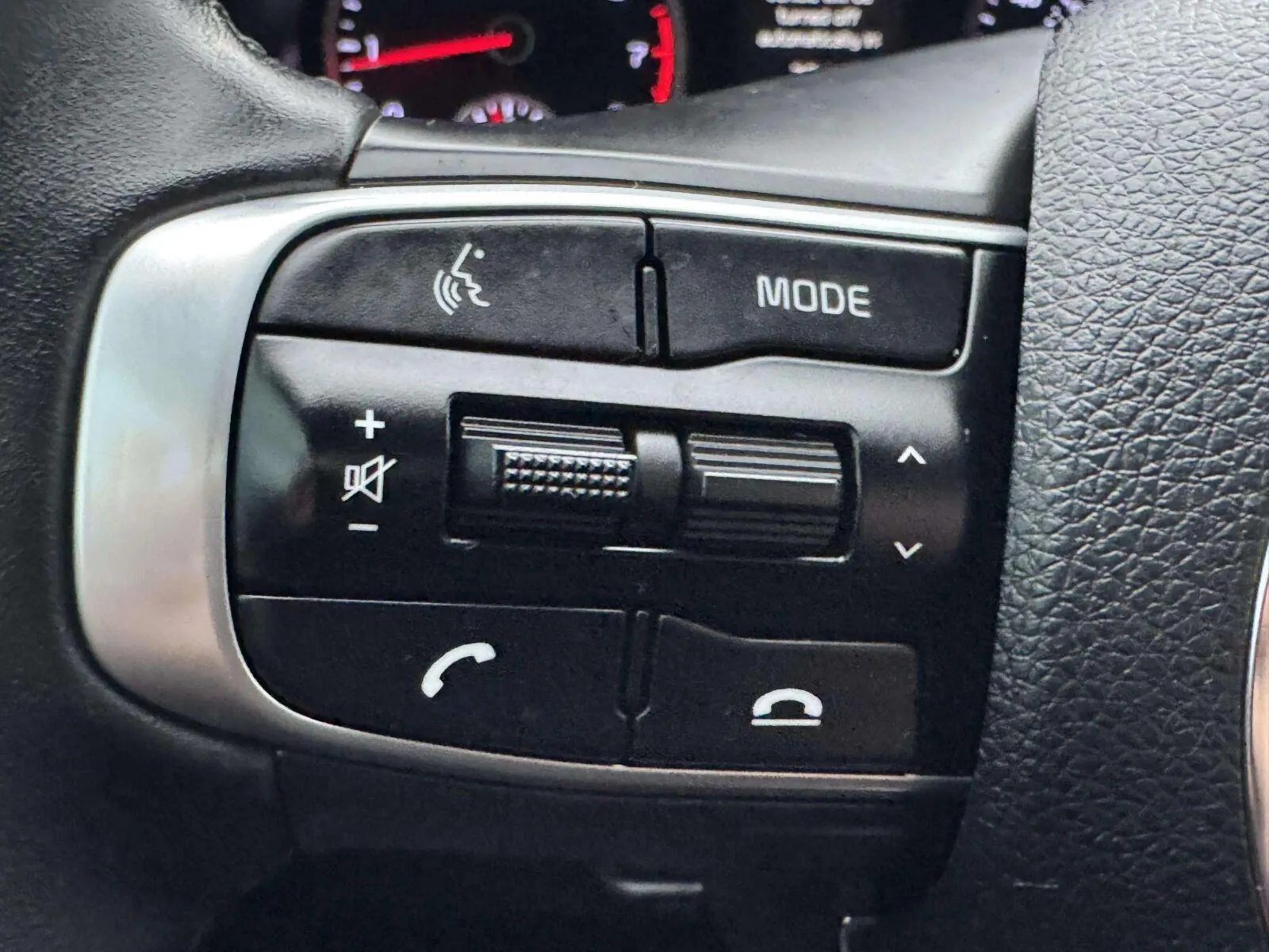 Kia K5 photo 23