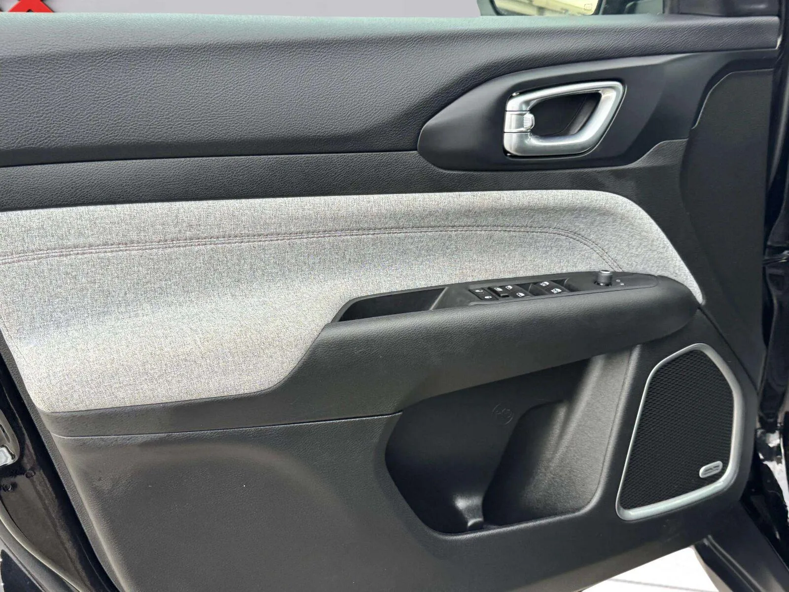 Jeep Compass photo 18