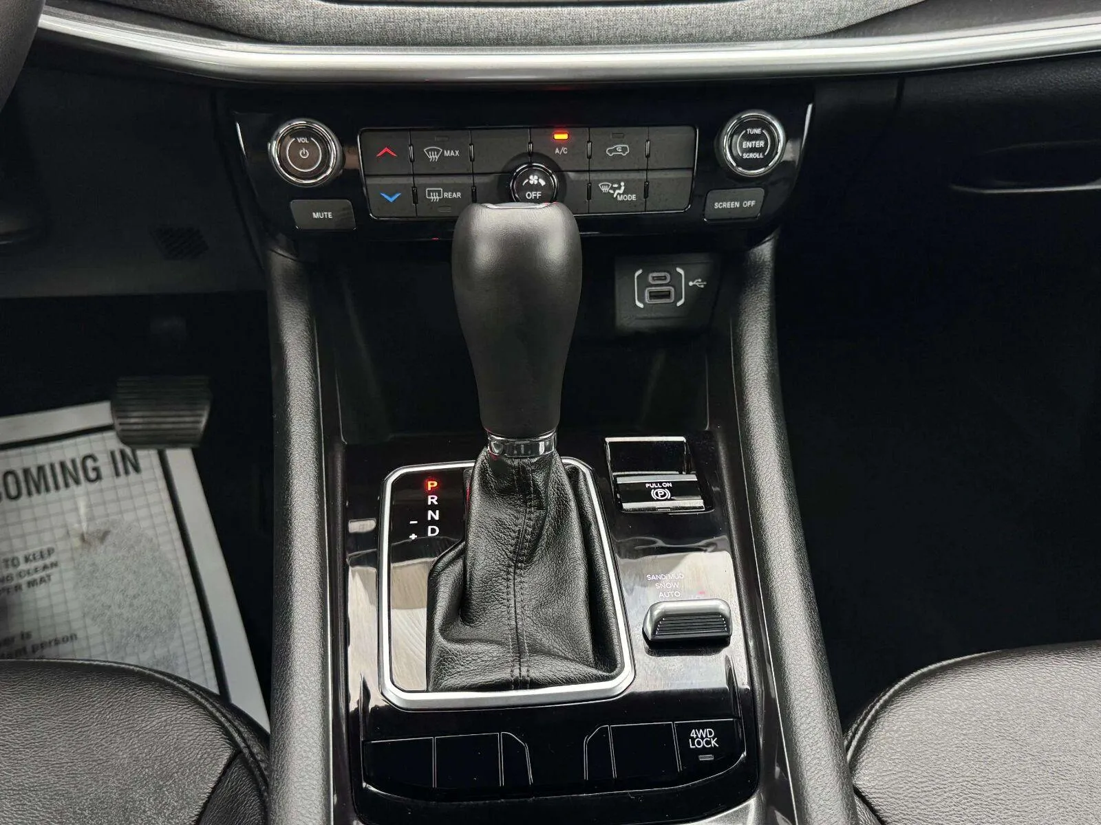 Jeep Compass photo 28