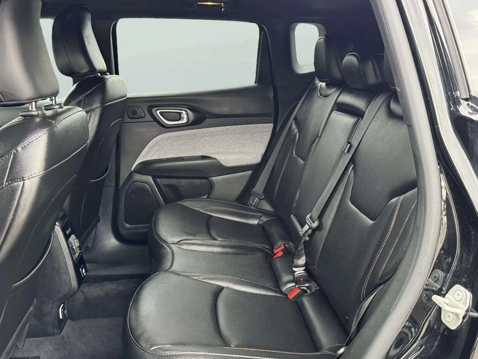 Jeep Compass photo 29