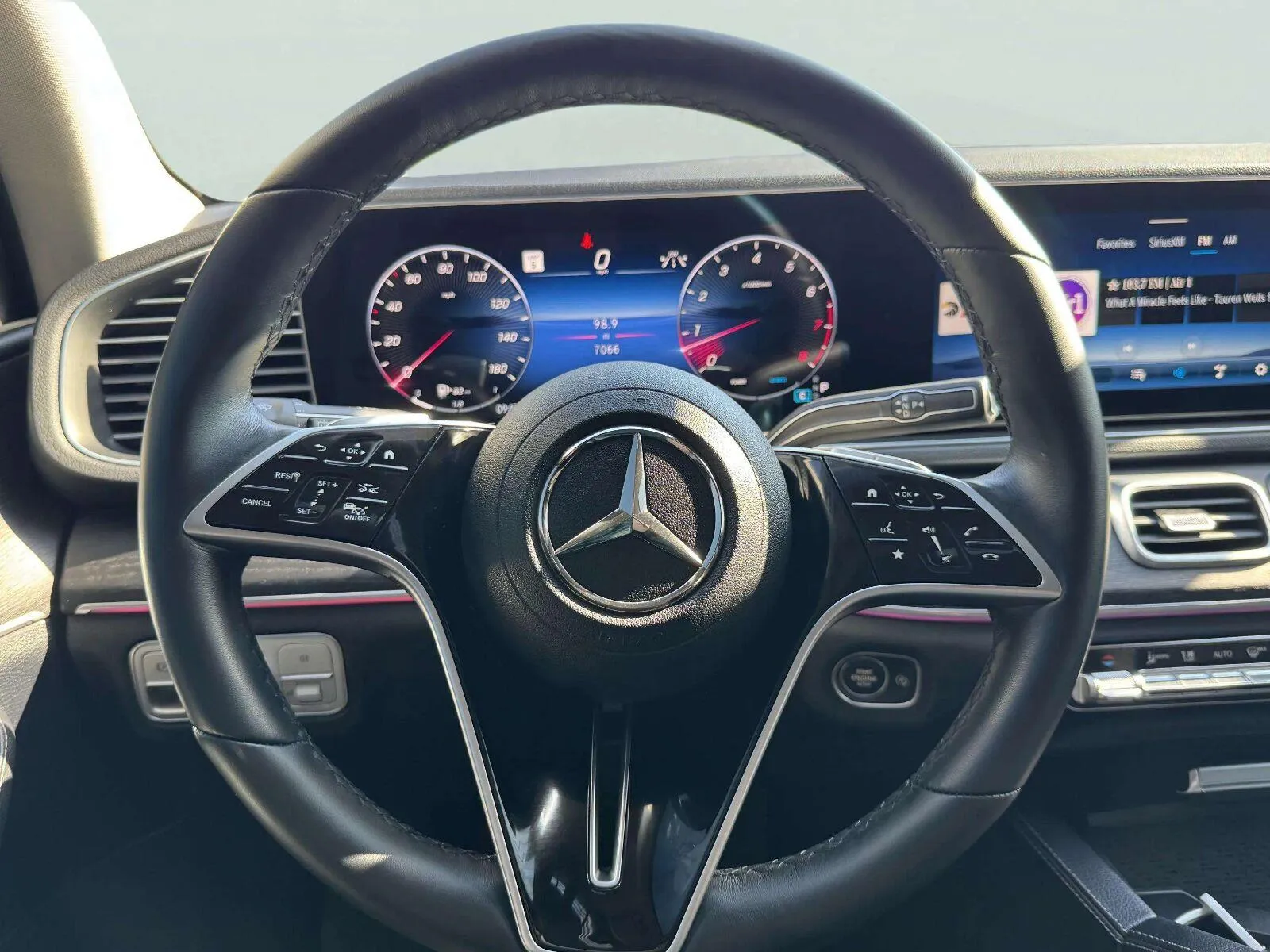 Mercedes-Benz GLE photo 22