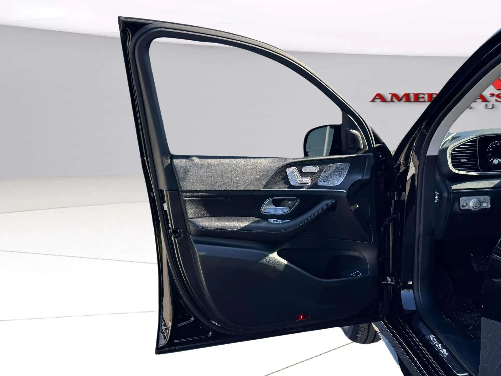 Mercedes-Benz GLE photo 27